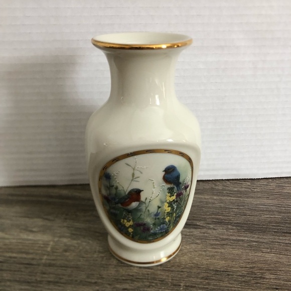 1995 Summer Interlude Vase by Lenox - Picture 3 of 14